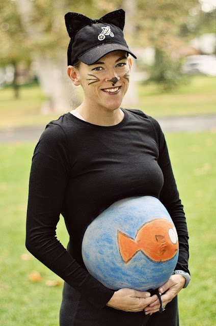 Do It Yourself halloween costumes for pregnant and newborn babies